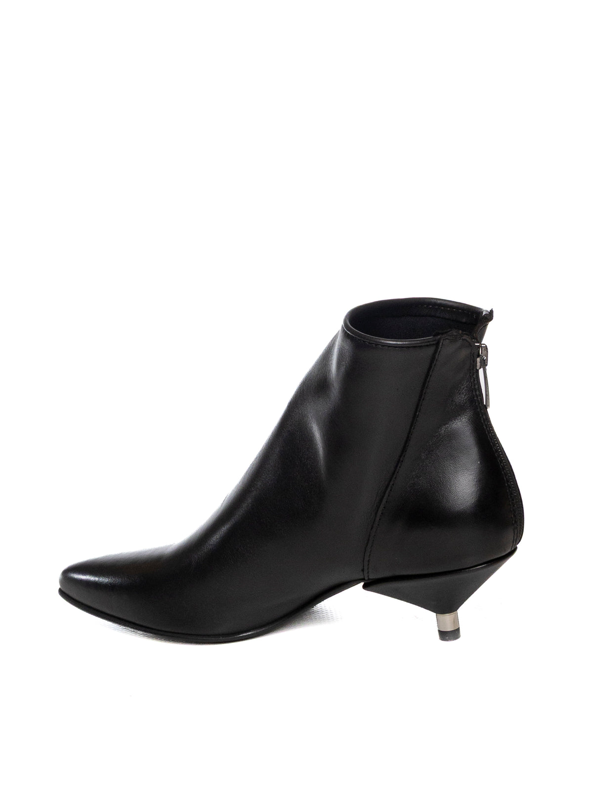 UP44 ST2450 VIT-NERO
